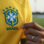 O simbolismo da camisa da seleção brasileira: um ícone de paixão e história