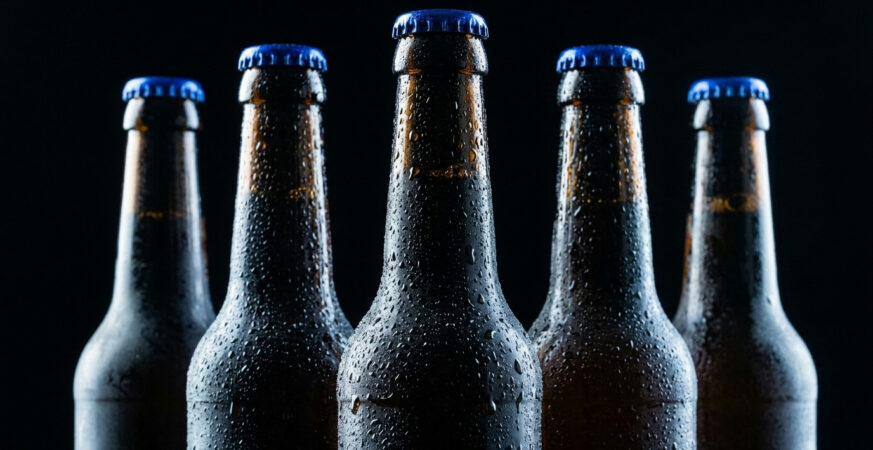 O fascínio da cerveja gelada: a arte da refrescância em cada garrafa